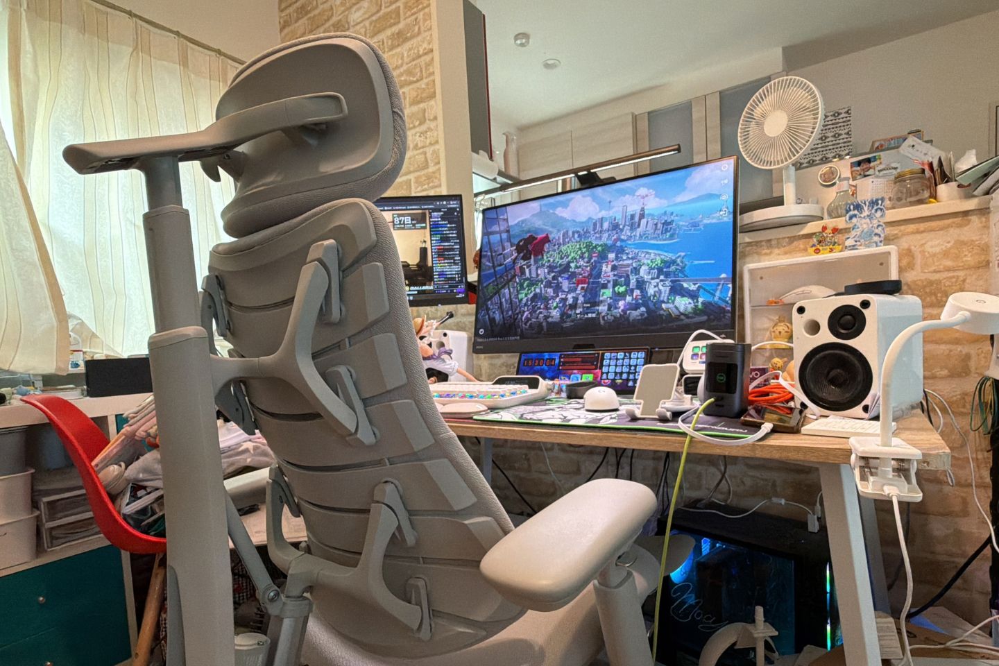 体を使う仕事だから、座る時間は“癒す時間”に。ゲーム好き介護士が選んだLiberNovo Omni