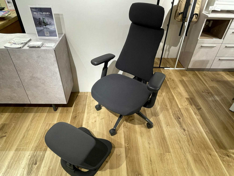 LIVING HOUSE. イオンモール豊川店1FのLiberNovo（リベルノヴォ）電動チェア取扱・展示ブース